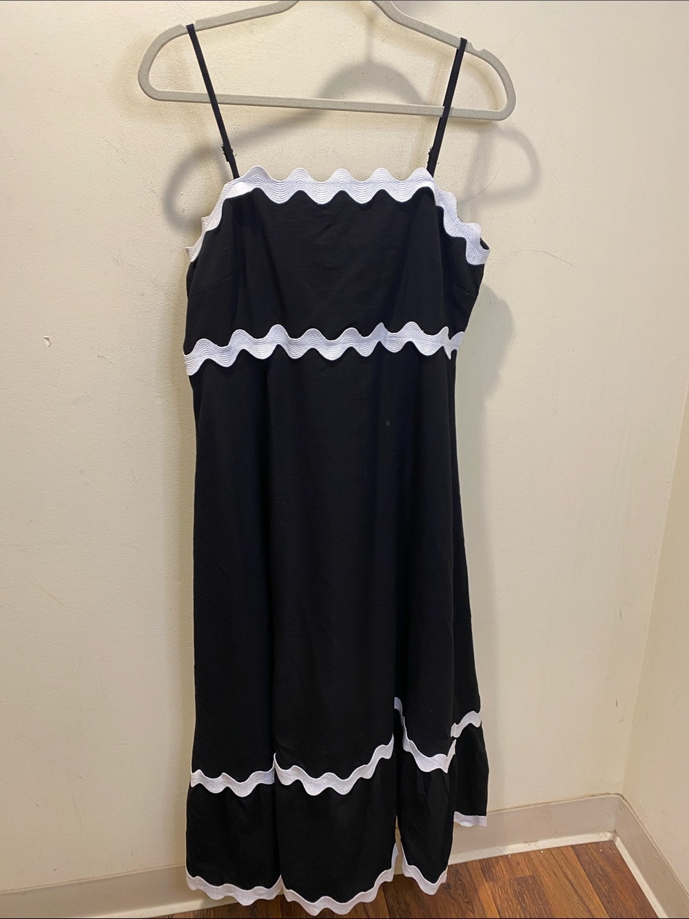 KIRUNDO  Black Dress with White Ric Rac Trim Spaguetti Straps Sz L - Picture 3 of 10